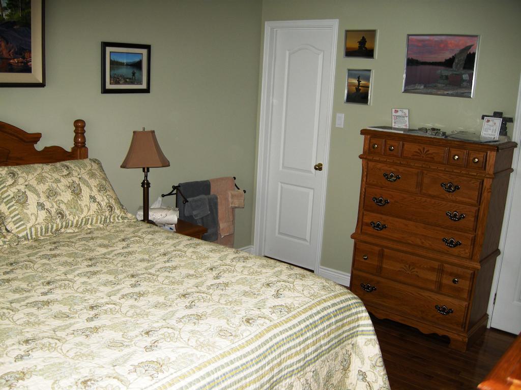 Tucked Inn The Harbour B&B Victoria Harbour Zimmer foto