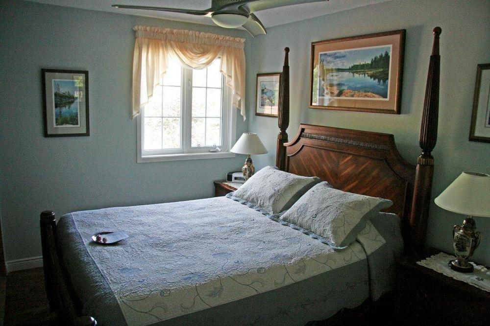 Tucked Inn The Harbour B&B Victoria Harbour Exterior foto
